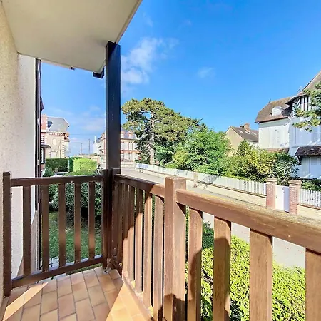 T1 Avec Balcon Pres Et Centre - Fr-1-465-126 *